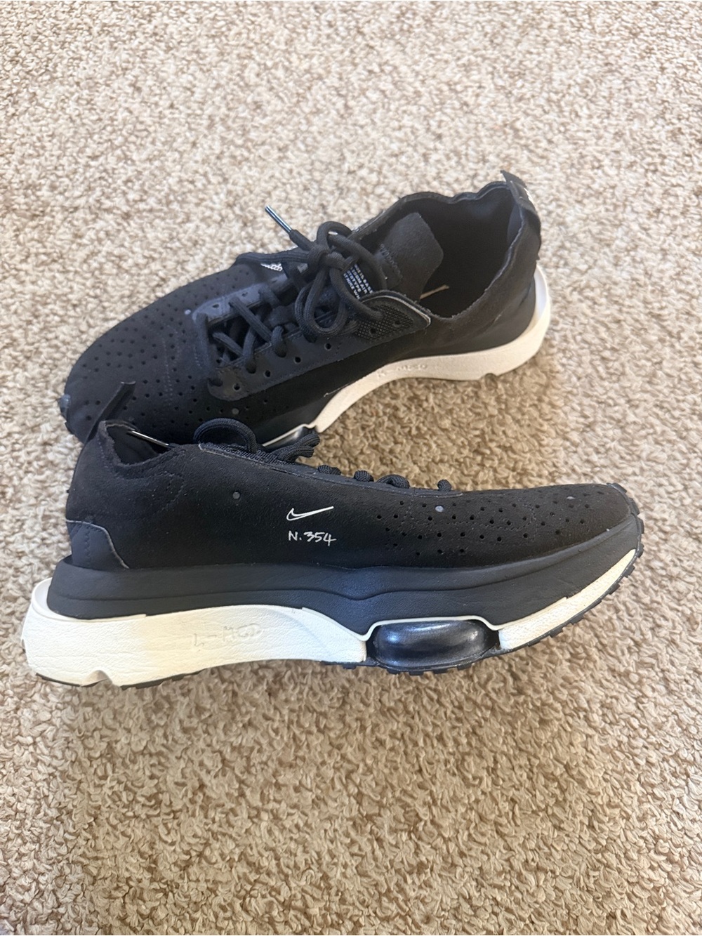 Nike Air Zoom Black Sneakers with White Swoosh and Air Cushion - Picture 2 of 8